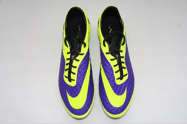 大起大落,Nike毒锋系列足球鞋详解
