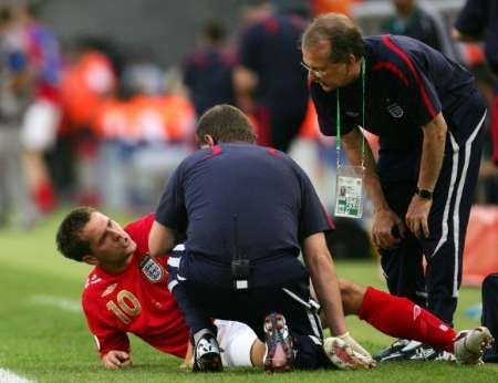 踢足球最容易骨折的部位是哪儿?