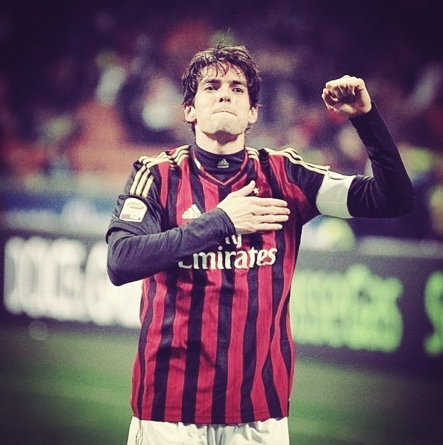 复制10年前巅峰之作!卡卡美职联无解世界波直