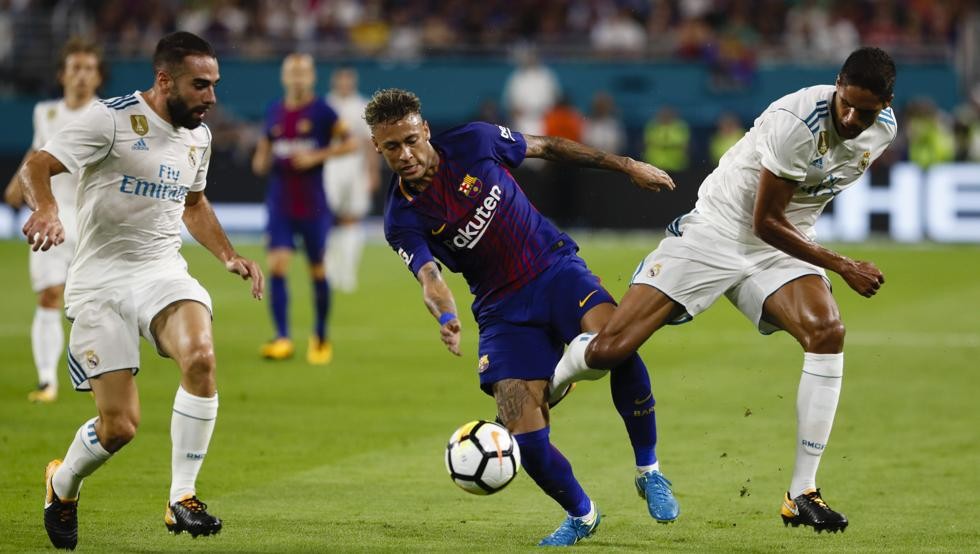 和巴黎谈判内马尔转会,巴萨想加入反皇马条款