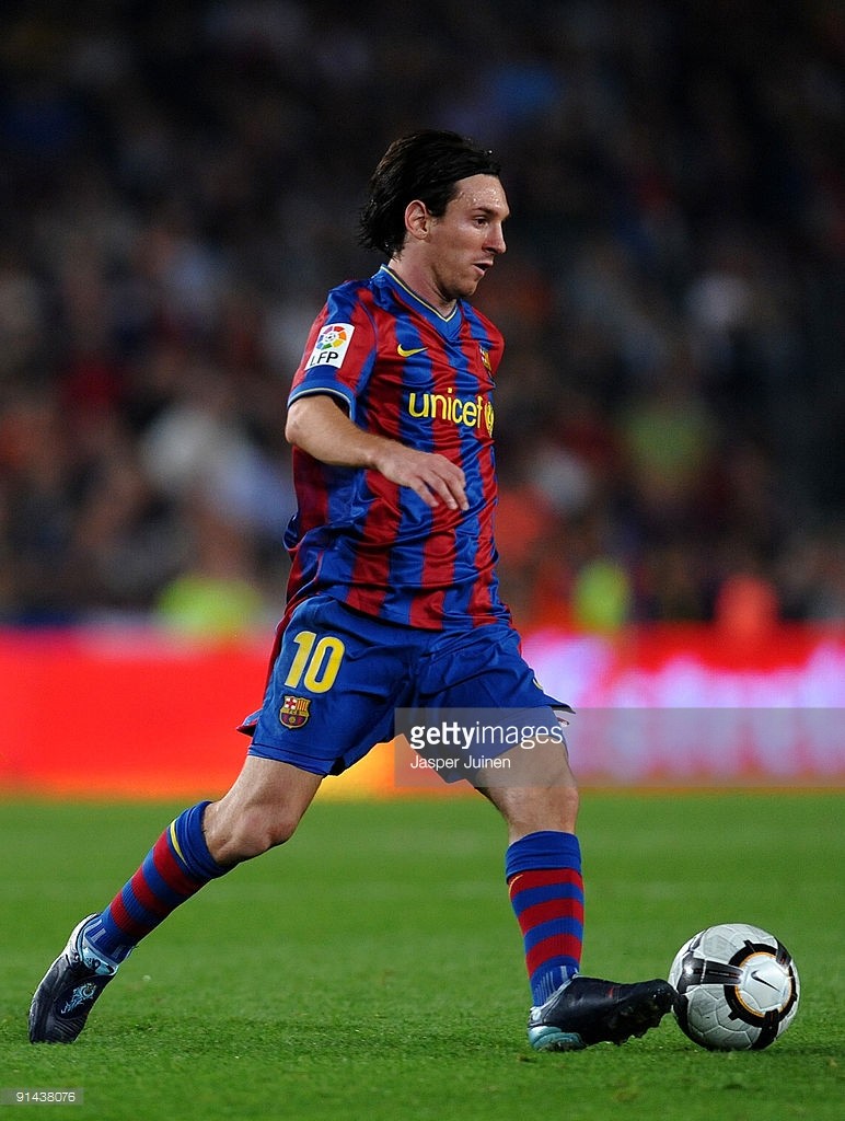 天才之路:梅西专属版足球鞋年鉴 - 懂球帝