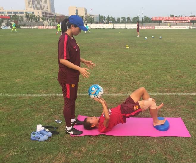 U16中国女足主帅高红:我的生命里不能没有足