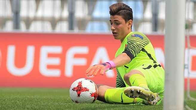 17岁!哪些00后已经成为了国脚?