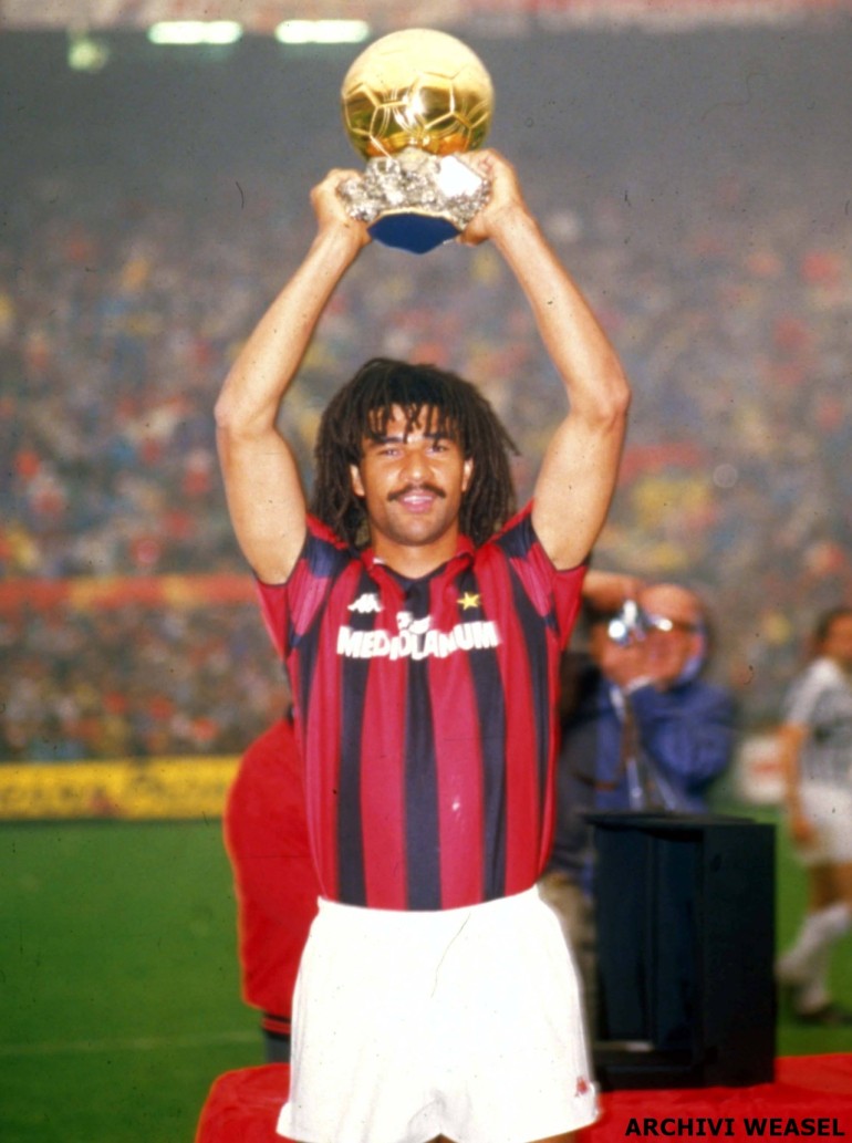 贝卢斯科尼的米兰时代(二):古力特破纪录加盟,王朝启程 - 懂球帝