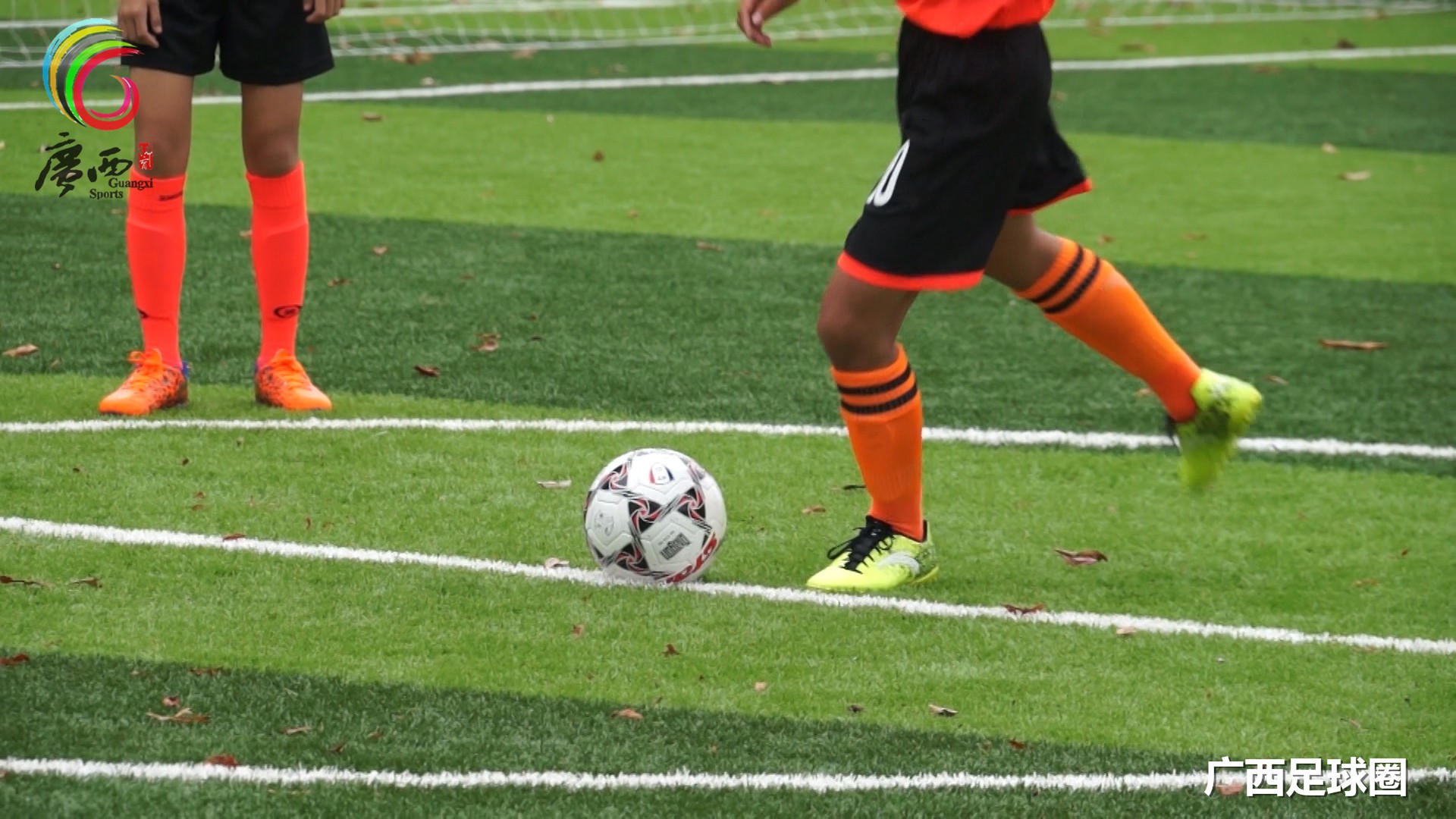现场报道广西今年规模最大的青少年足球比赛