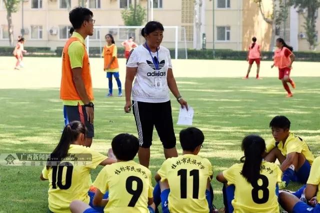 中国初中女足联赛结束,广西队员入选中学生国