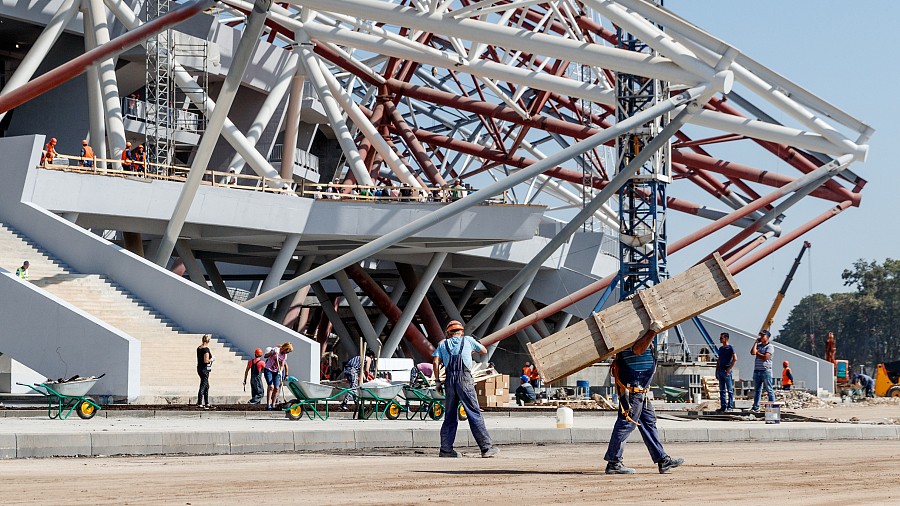 集:距离俄罗斯世界杯不到一年,萨马拉体育场紧
