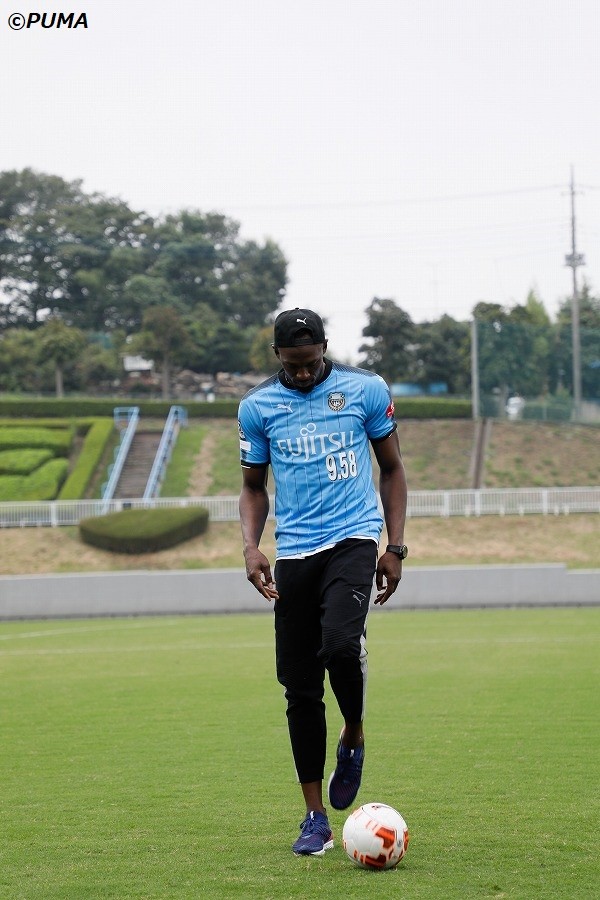 博尔特转行加盟川崎前锋?不存在的~