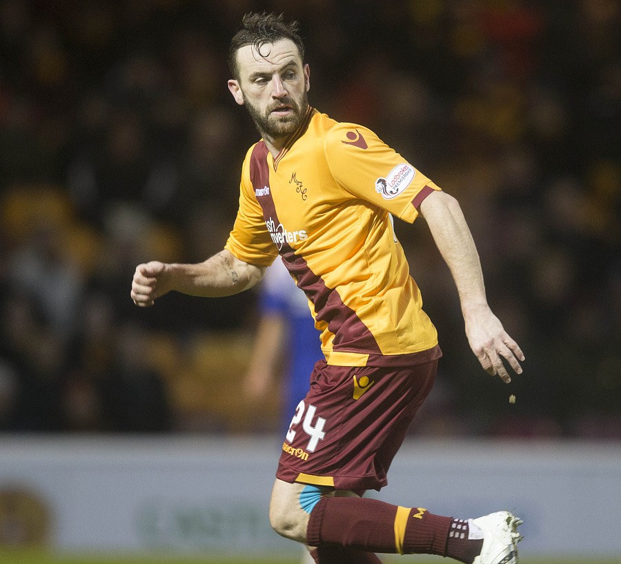 官方:麦克法登加盟苏格兰球队 - 南部女王|麦克