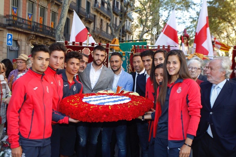 加泰罗尼亚民族日,西班牙人俱乐部献花纪念