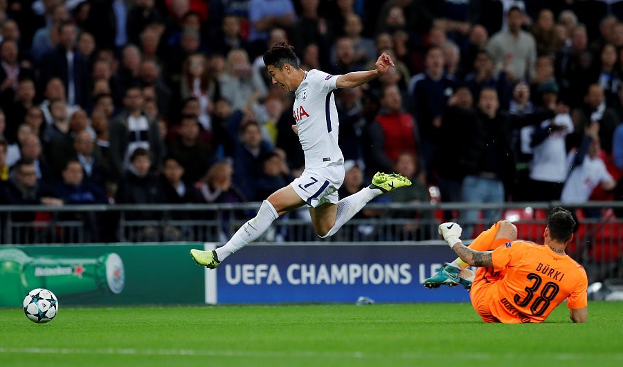 比赛图集:热刺喜获欧冠开门红,凯恩、孙兴慜激情滑跪 - 多特蒙德|托特纳姆热刺|孙兴慜|哈里-凯恩|懂球帝