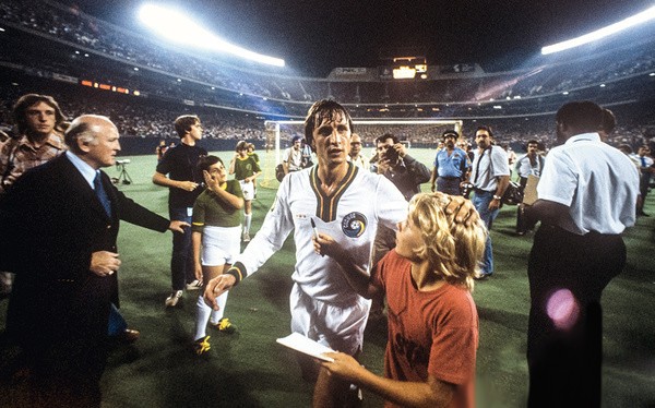 70年代,足球明星与另类时尚的相爱相杀