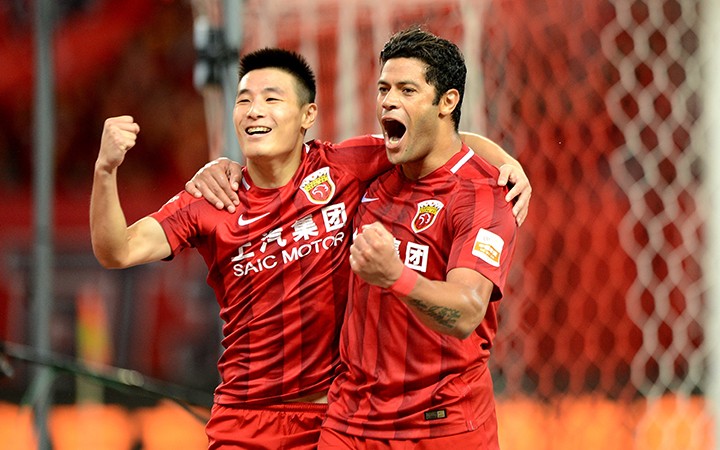 七分钟四球,上海上港主场6:1狂胜申花