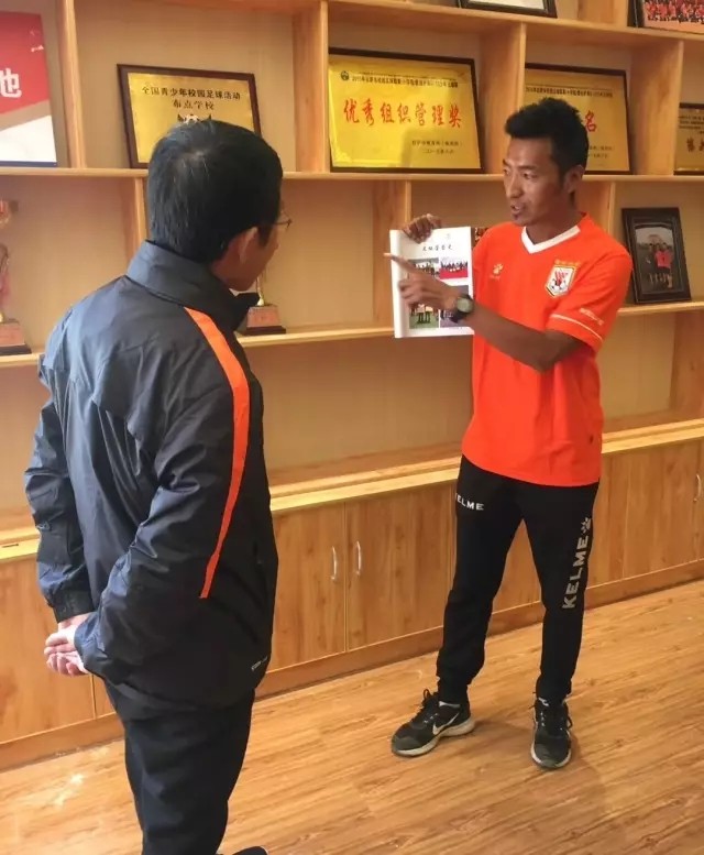 拉萨·潍坊双城记丨高原培训,陪西藏足球一起