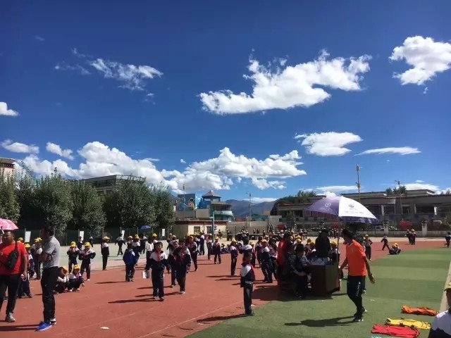 拉萨·潍坊双城记丨高原培训,陪西藏足球一起