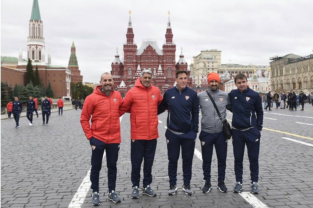 图集:忙中偷闲,塞维利亚球员饱览莫斯科风情 -