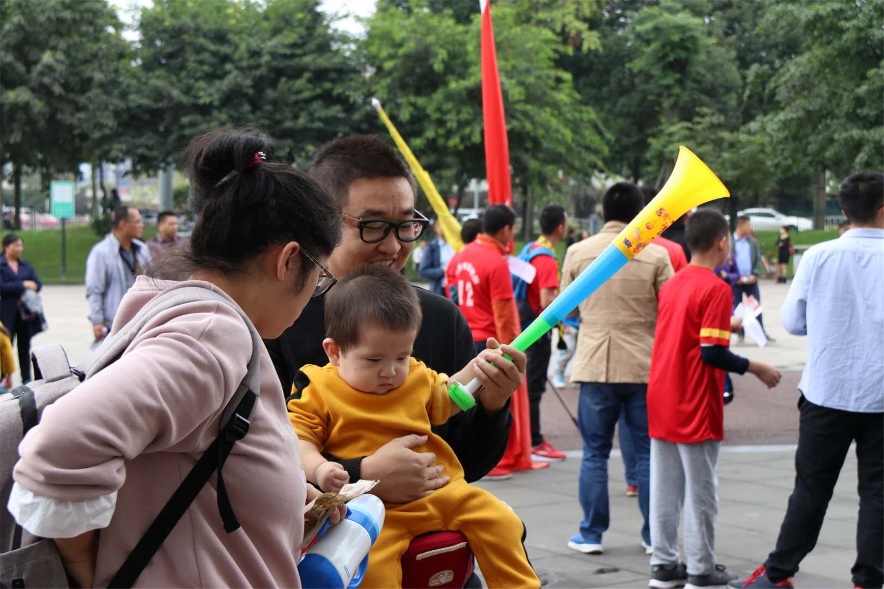 西安经济总量永远也追不上成都吗_西安数字经济产业园(3)