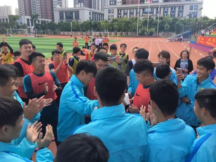 青春除了足球还有校园 苏宁各梯队积极参与学