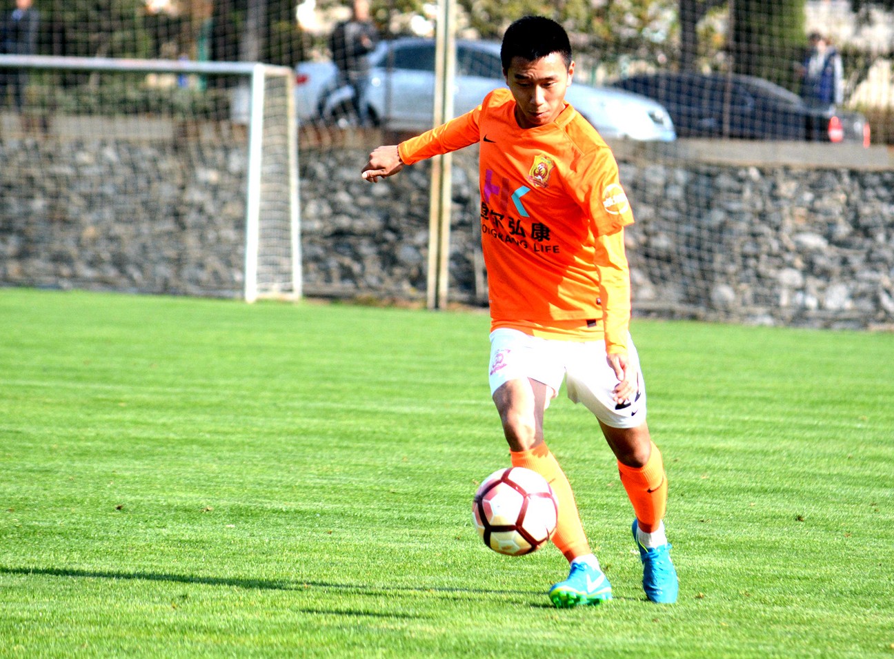 赢到他们服!卓尔预备队夺冠 致谢传帮带致敬