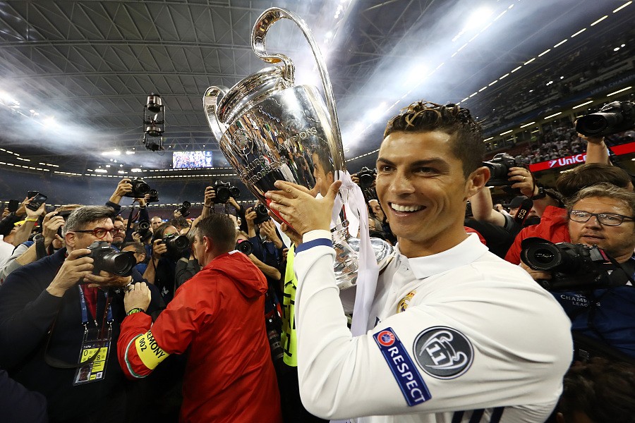 官方:C罗当选FIFA最佳球员 - 葡萄牙|C罗|皇家