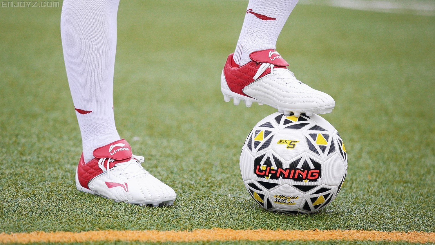 依旧给力!李宁铁系列AG袋鼠皮足球鞋实战评测