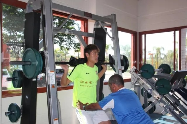 鲁能青训-巴西纪实丨体能是足球运动员从事技