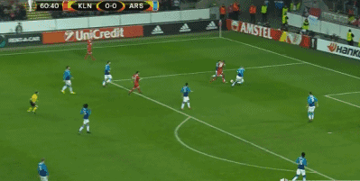 禁区左侧在德比希防守下倒地,主裁判判罚点球,吉拉西亲自操刀主罚命中