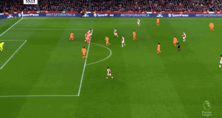 桑切斯头球破门扳回一城,阿森纳1-2利物浦