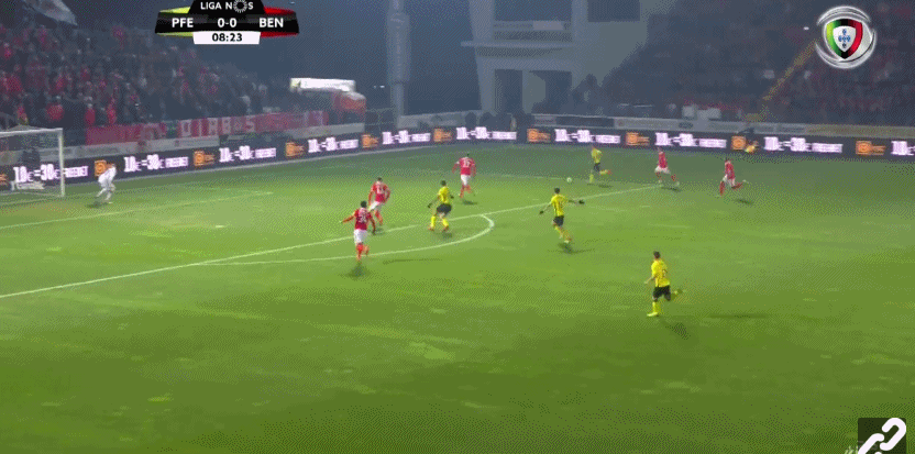 首页 即时新闻 ></p></a> 正文  (gif)菲利佩破门