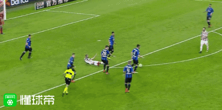 尤文2-0十人亚特兰大豪取联赛12连胜4分领跑,伊瓜因传