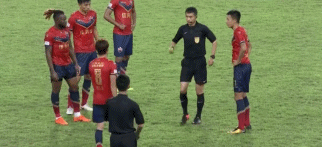 黑晓虎红牌错罚下叶楚贵又改判黄牌 — 深圳佳兆业|甘超(u23)|叶楚贵