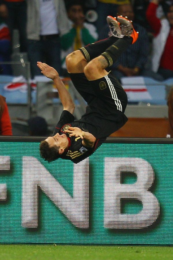 空翻神话，这是克洛泽与战袍的传奇史诗！