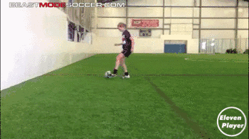 足球训练:高强度的魔鬼球感强化训练课程!