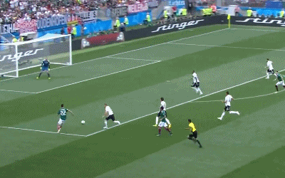     洛萨诺开场施压献射门,博阿滕