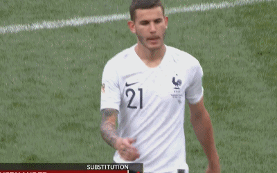       卢卡斯-埃尔南德斯被换下