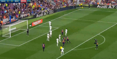 维尔马伦头球攻门,对方门将奉献精彩扑救