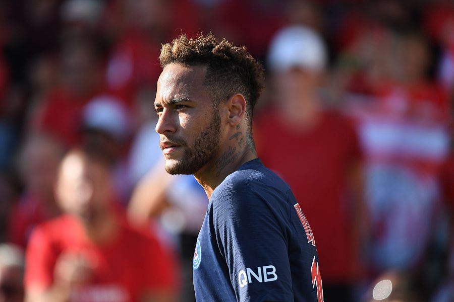 在埃梅里时代,内马尔在433体系中担任左边锋一角,而这赛季,在新帅图