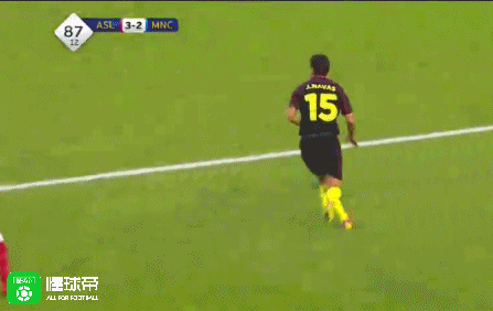 阿森纳3-2逆转曼城,沃尔科特传射,阿克蓬连续三场进球