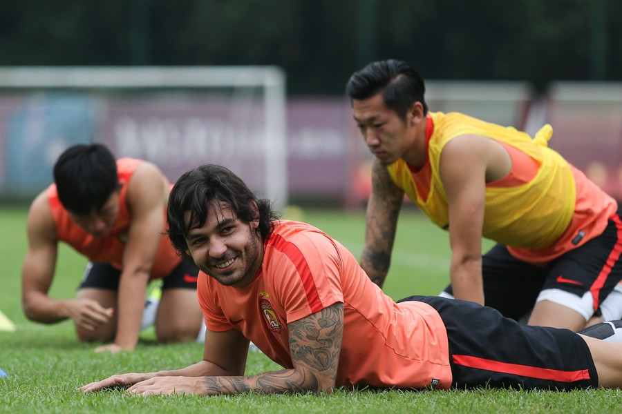 滑稽树上滑稽多  滑稽树下做交易  [嘿嘿][嘿嘿][嘿嘿]