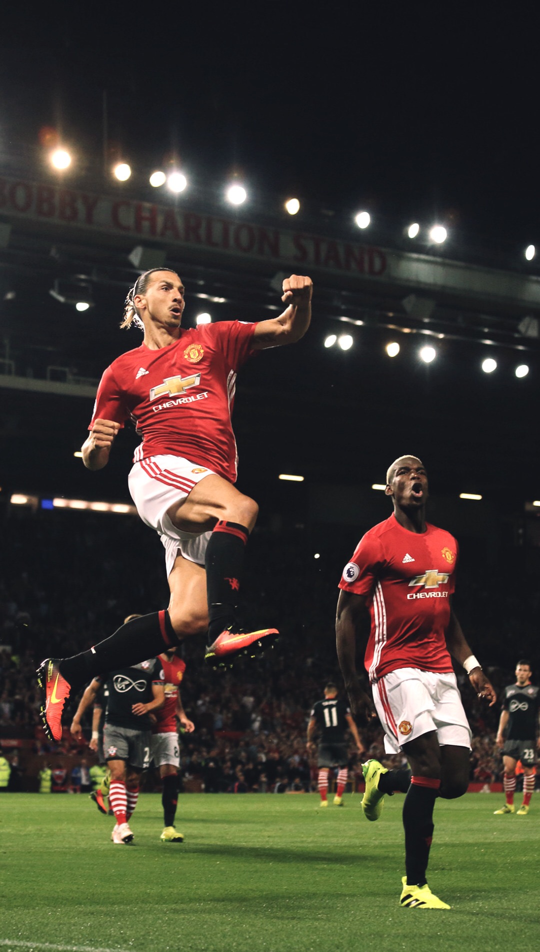 图集:曼联拍摄球队官方肖像照,穆里尼奥领衔