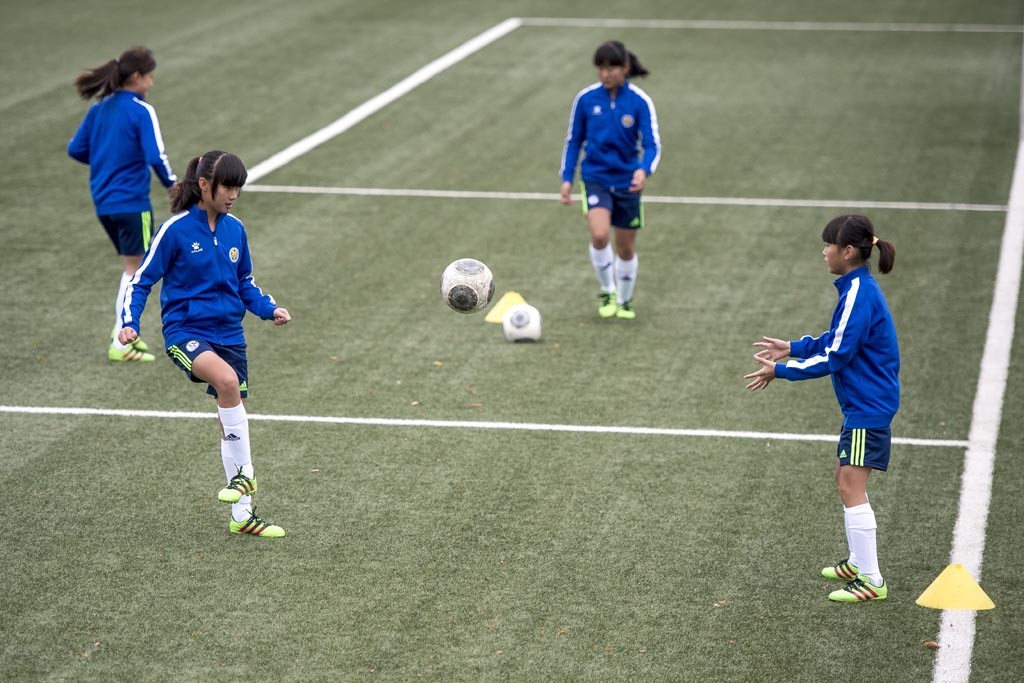 足球外交丨沙尔克04足球俱乐部邀请陕西U14女