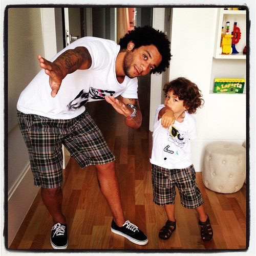 喏～巴西队另一对蓬蓬头父子[看不下去]