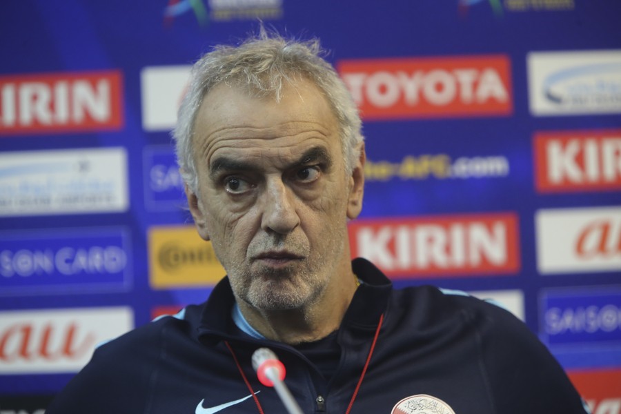 卡塔尔足协想清除归化球员,主教练:那请别人来