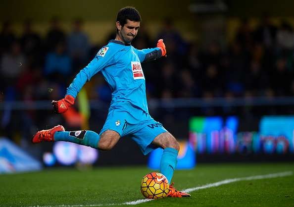 官方:埃瓦尔与主力门将续约