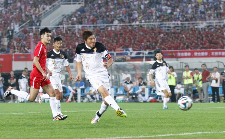 懂球帝Top10:国内明星球迷 - 德国|曼联|克洛泽