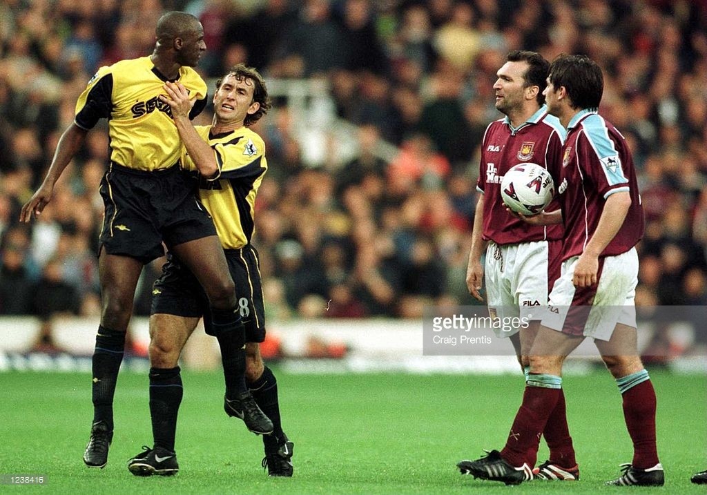 枪手之魂维埃拉:全能中场的足球之路