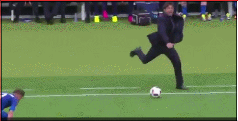 梅西在公开训练中穿裆两名队友进球 — 专业权威的足球网站|懂球帝