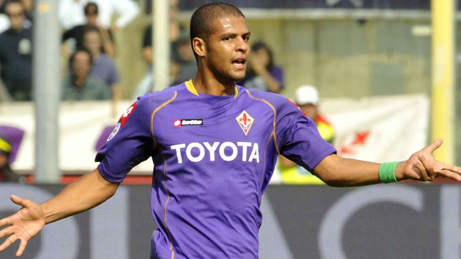 官方:梅洛加盟帕尔梅拉斯