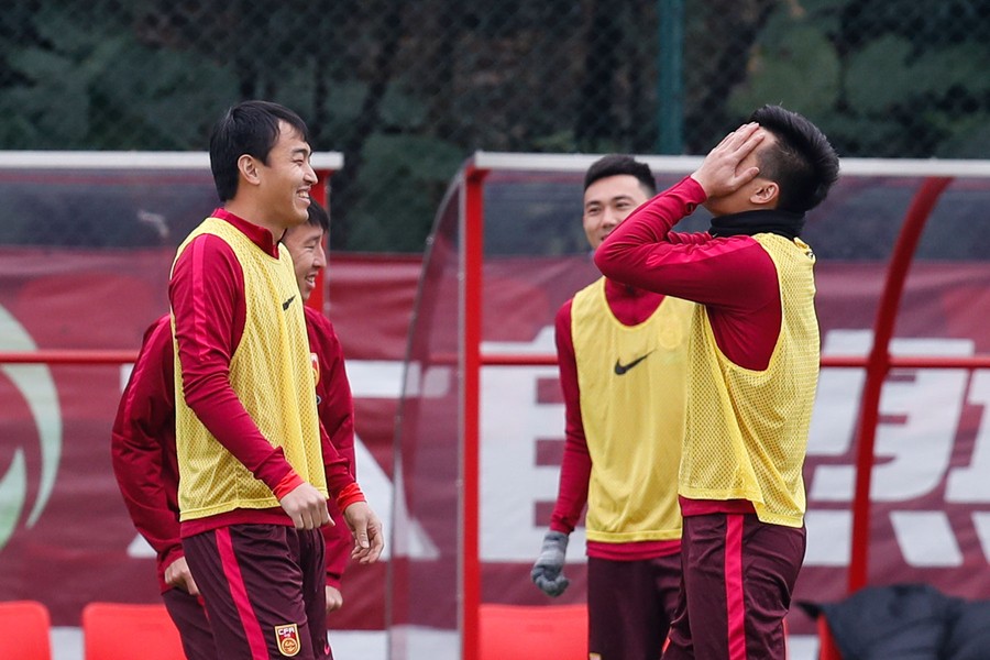 你是赵旭日还是冯潇霆?