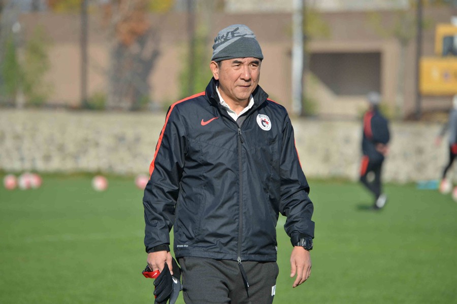 马林:年轻球员给辽足很大信心